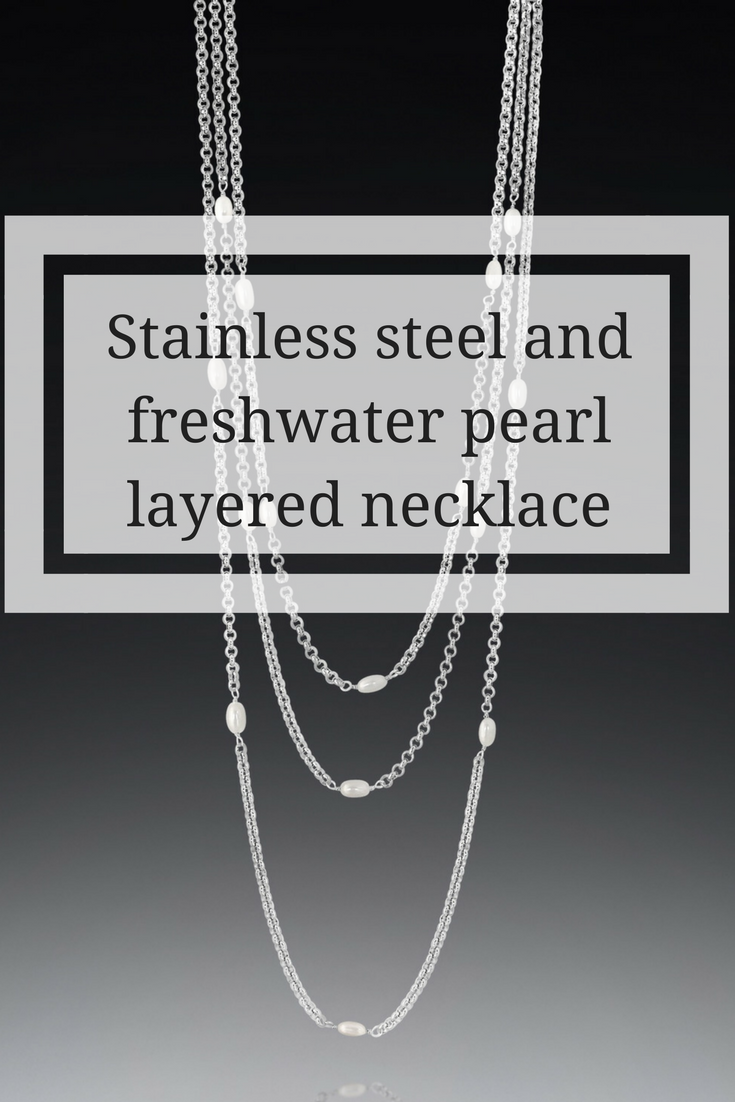 Stainless steel and pearl layered necklaces set